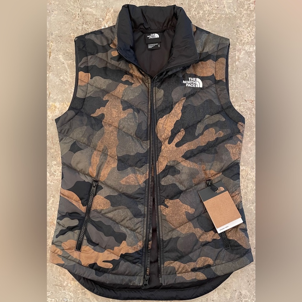 Brand New(NWTs) NorthFace DK Camo Slim Fit Woman’s Small!